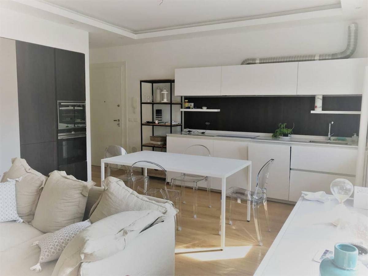 Excelsior 10 - Luxury Apartment กราโด ภายนอก รูปภาพ
